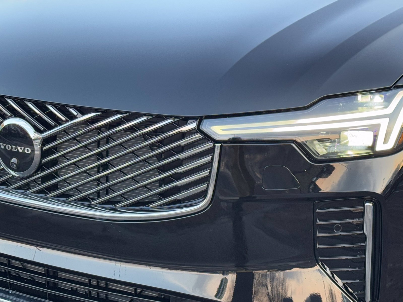 New 2026 Volvo XC90 B6 Plus w/ Protection Package Premier AWD/4WD image 56