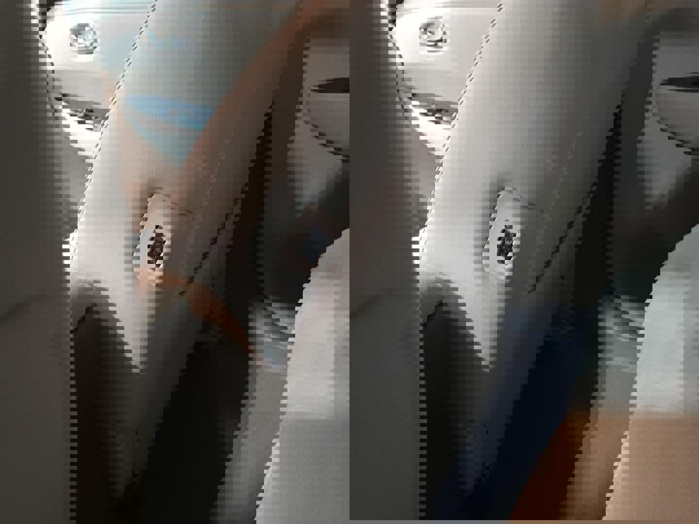 Used 2012 Nissan Leaf SL image 23