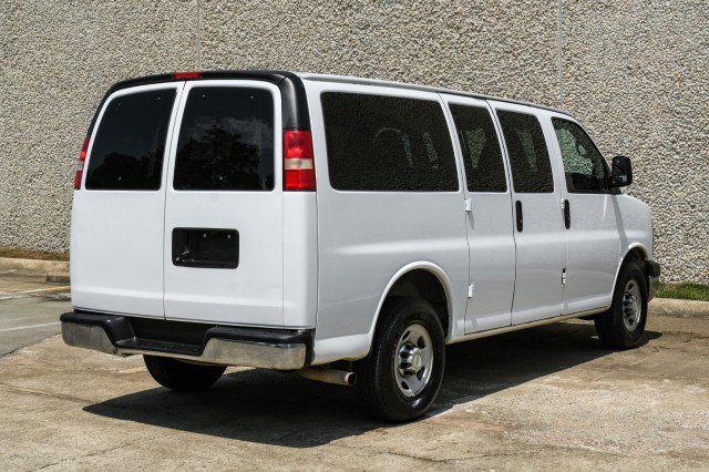 Used 2015 Chevrolet Express 2500 LT w/ LT Preferred Equipment Group RWD image 10