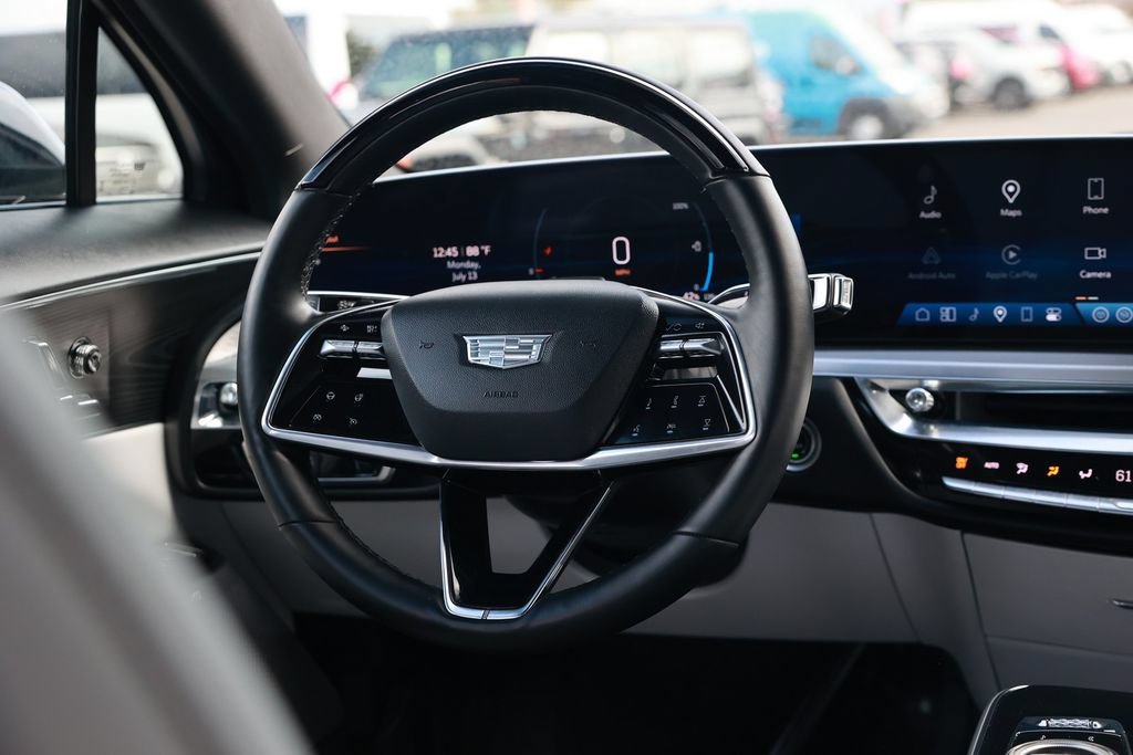 Used 2024 Cadillac Lyriq Sport AWD/4WD image 33