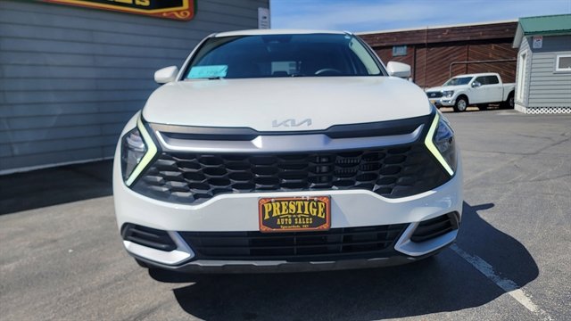 Used 2023 Kia Sportage LX AWD/4WD image 3