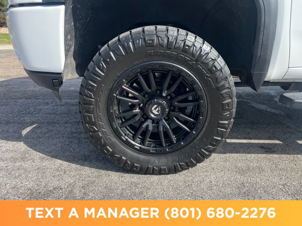 Used 2023 GMC Sierra 3500 Denali w/ Technology Package AWD/4WD image 10