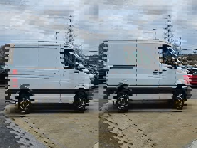 Used 2015 Mercedes-Benz Sprinter 2500 image 9