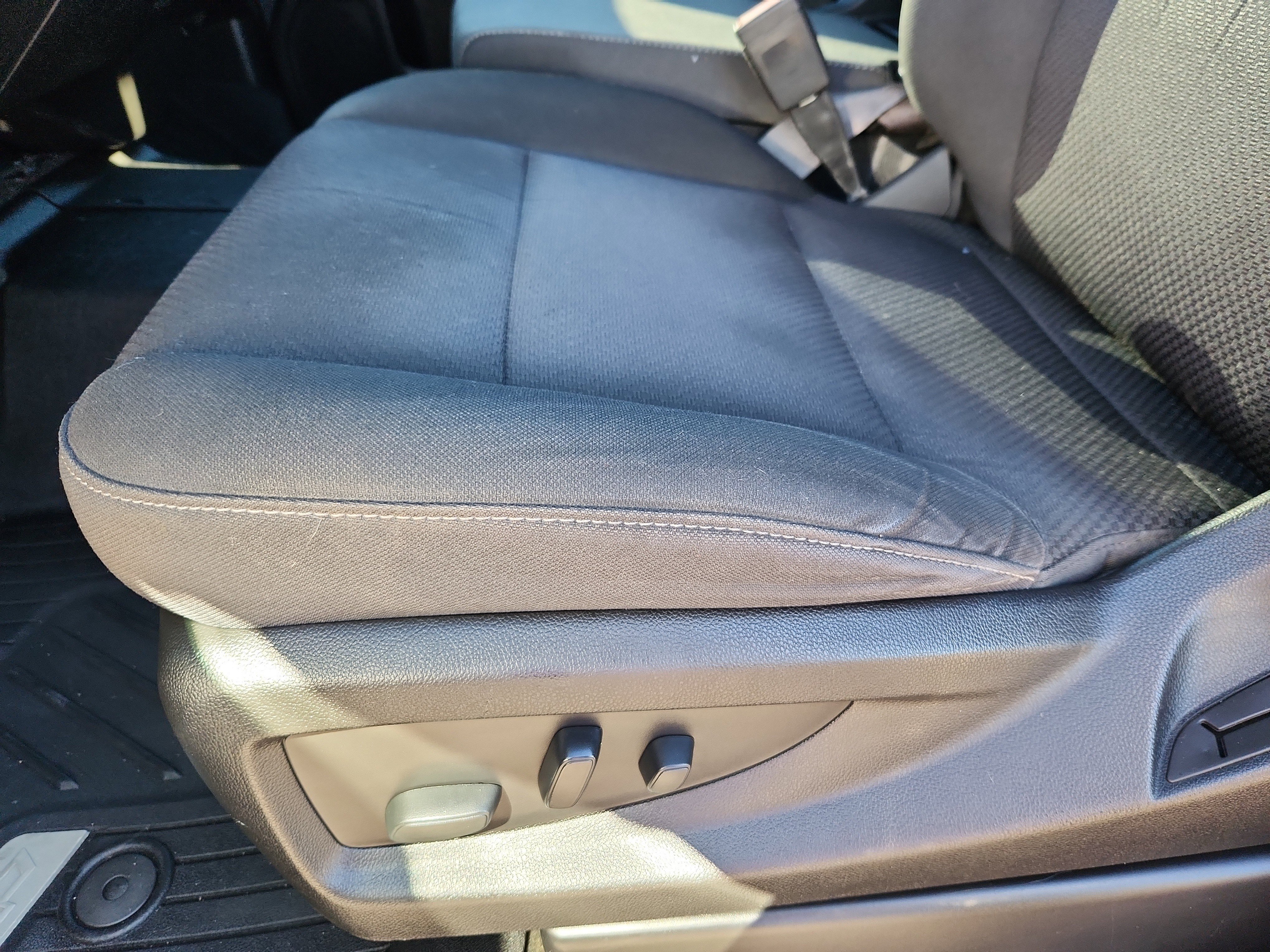 Used 2018 Chevrolet Silverado 1500 LT w/ All Star Edition image 8