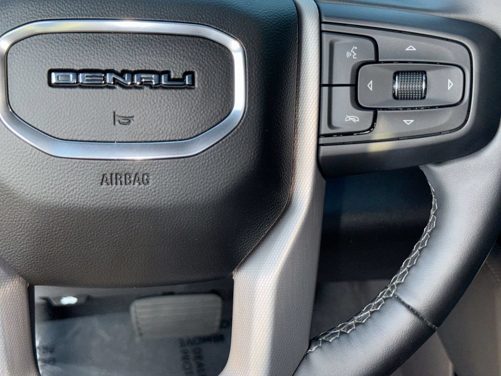 Used 2023 GMC Sierra 1500 Denali w/ Technology Package AWD/4WD image 18