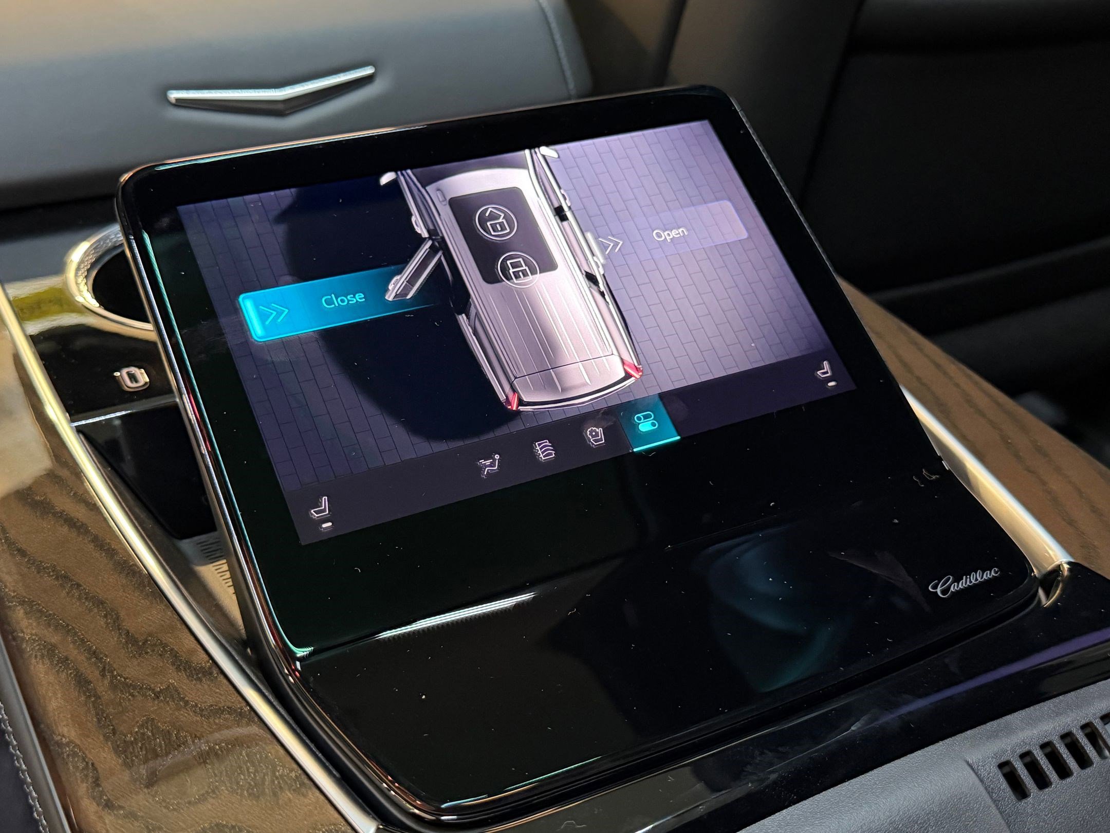 New 2026 Cadillac Escalade ESV Platinum Sport AWD/4WD image 55