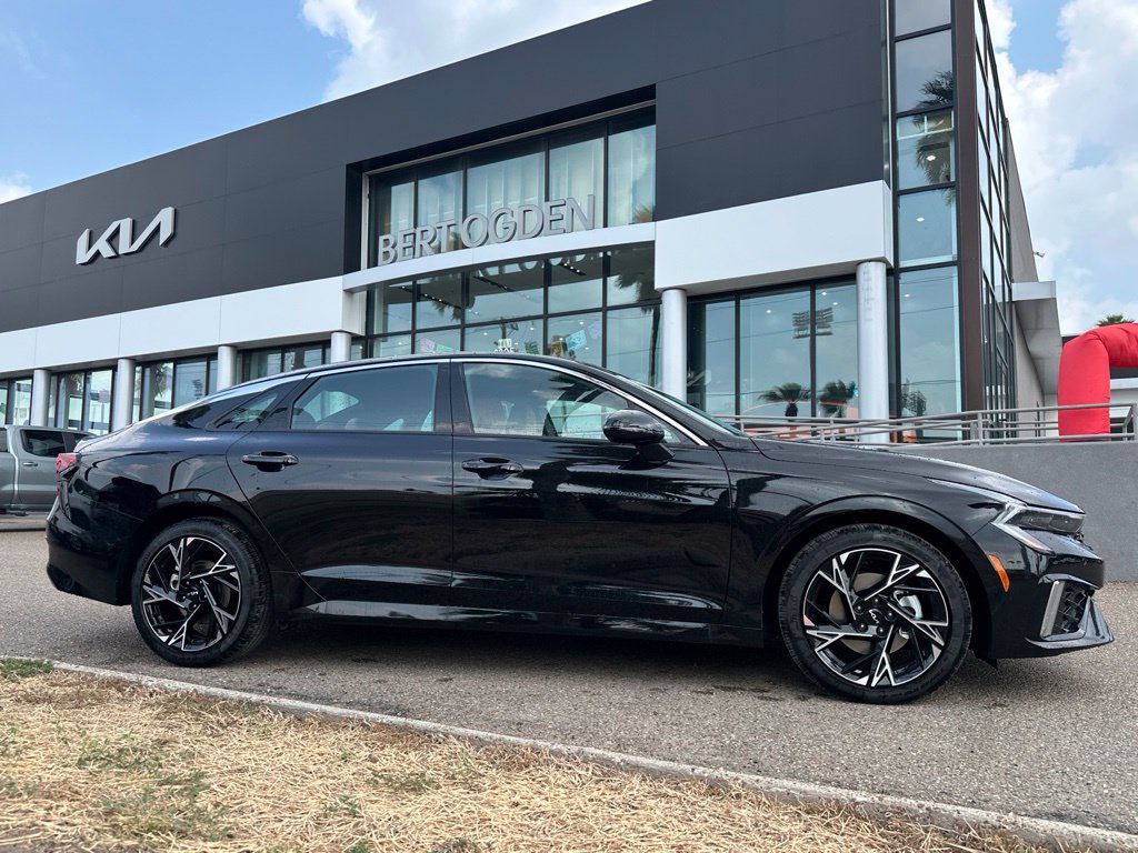 New 2026 Kia K5 GT-Line image 3