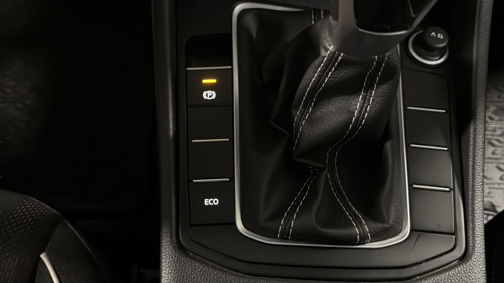 Certified 2024 Volkswagen Jetta Sport image 33