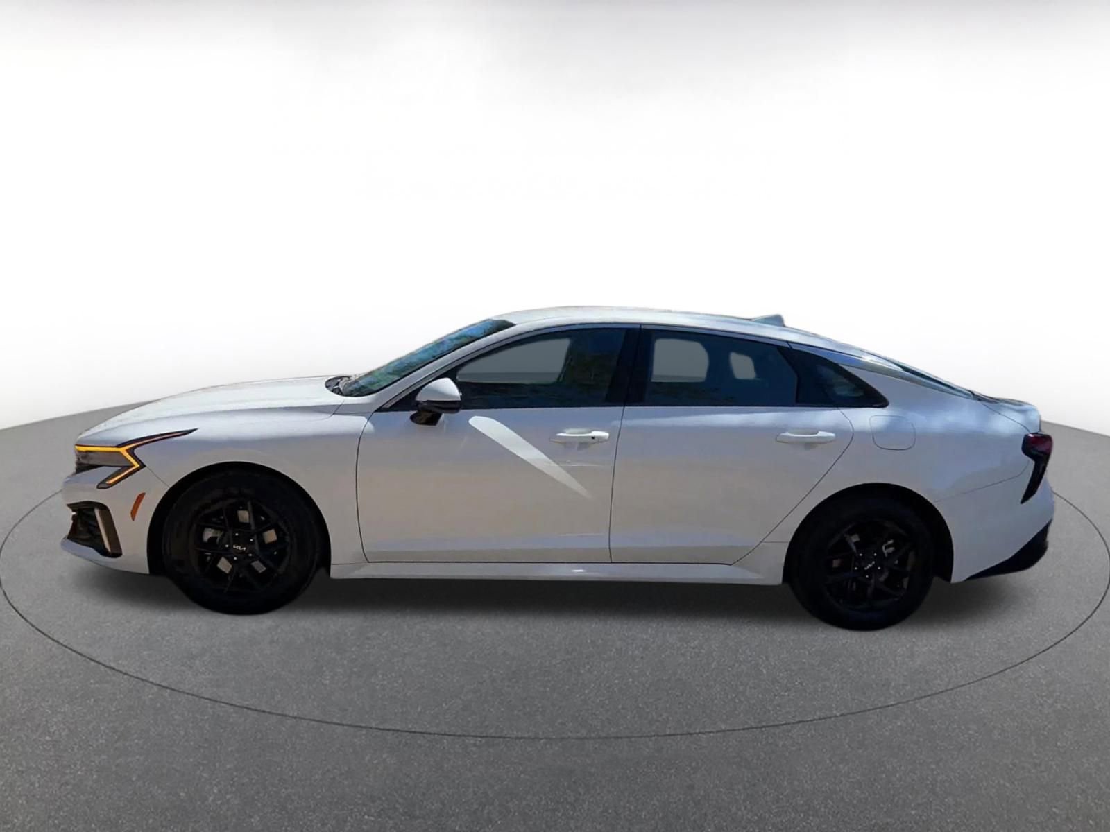 Used 2025 Kia K5 LXS image 9