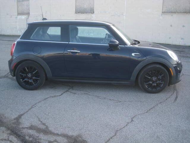 Used 2015 MINI Cooper 2-Door Hardtop FWD image 4