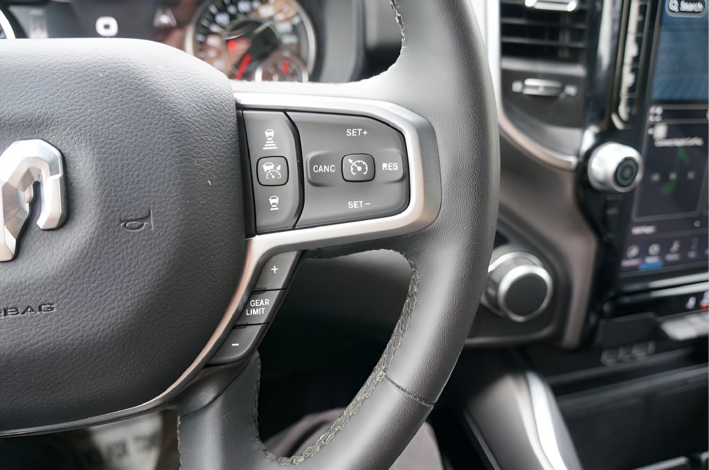 Used 2025 RAM 1500 Big Horn AWD/4WD image 23