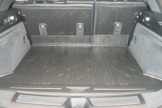Used 2025 Cadillac Lyriq Sport w/ LPO, Floor Liner Package AWD/4WD image 14