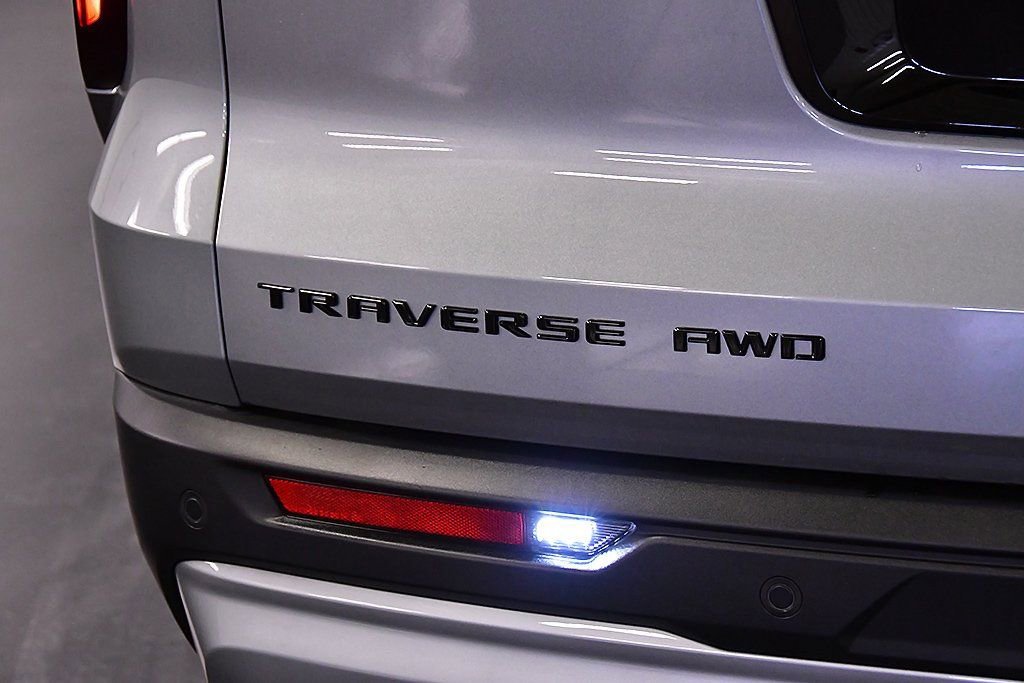 Used 2025 Chevrolet Traverse Z71 w/ Driver Confidence Package image 10