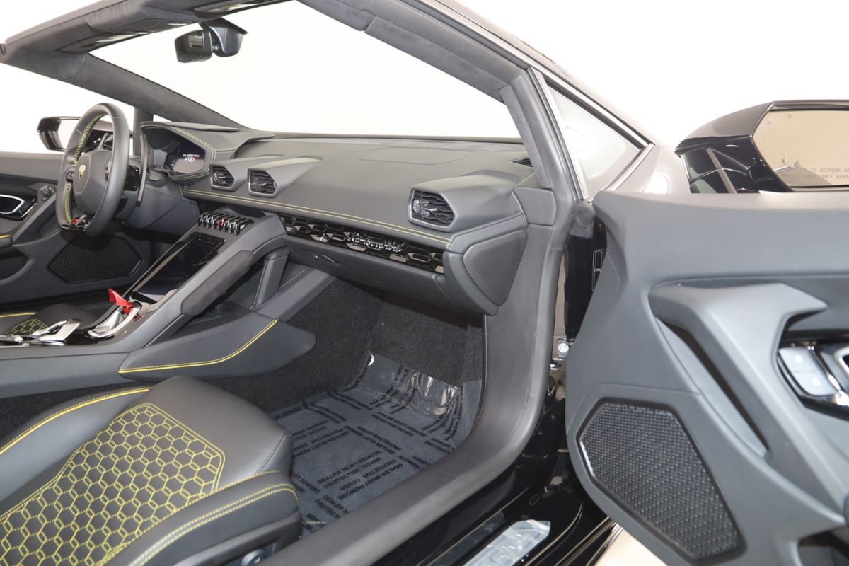 Used 2023 Lamborghini Huracan EVO RWD image 79