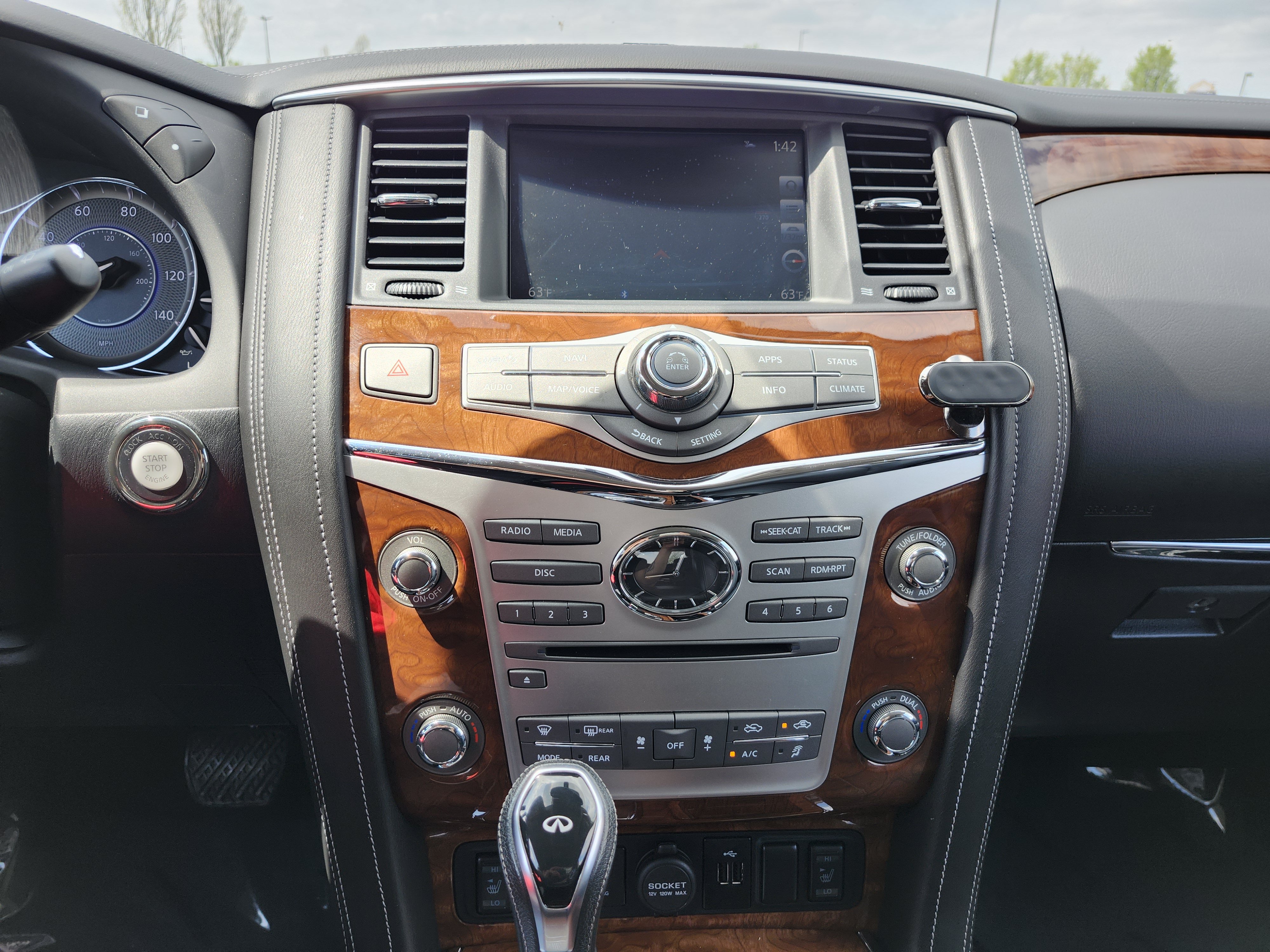 Used 2019 INFINITI QX80 Luxe w/ Proassist Package AWD/4WD image 32