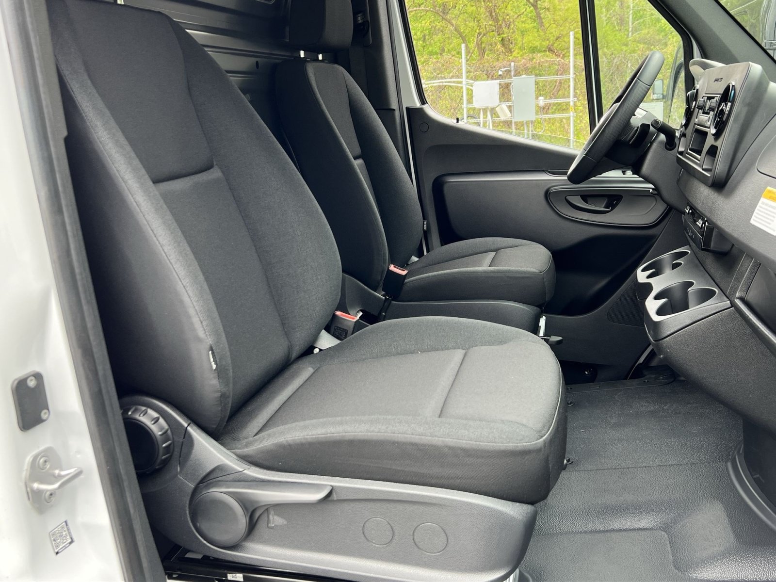 New 2026 Mercedes-Benz Sprinter 2500 image 33