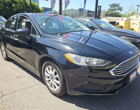 Used 2017 Ford Fusion S FWD image 4