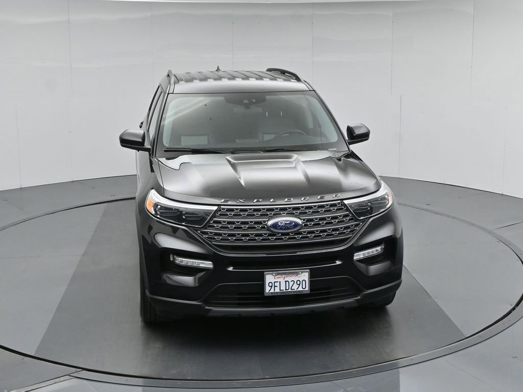 Used 2022 Ford Explorer XLT w/ Equipment Group 202A RWD image 40