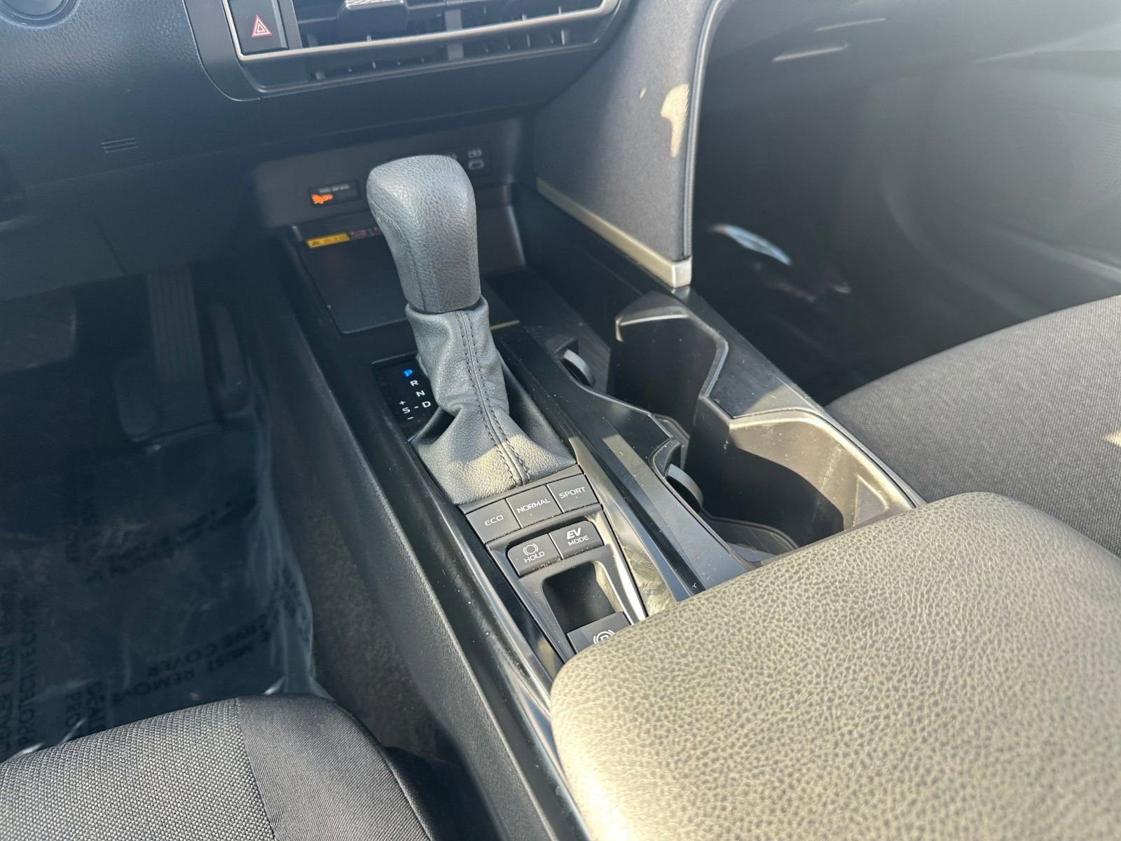 Used 2025 Toyota Camry LE image 40