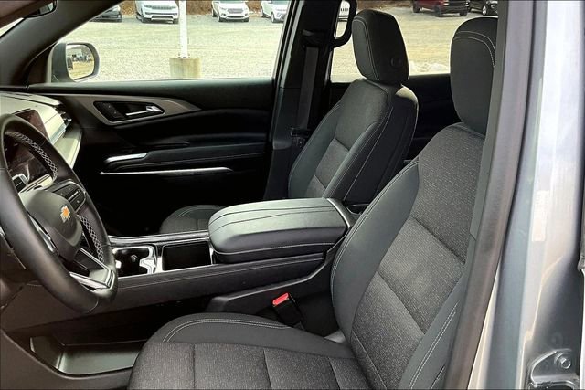 Used 2025 Chevrolet Traverse LT image 25