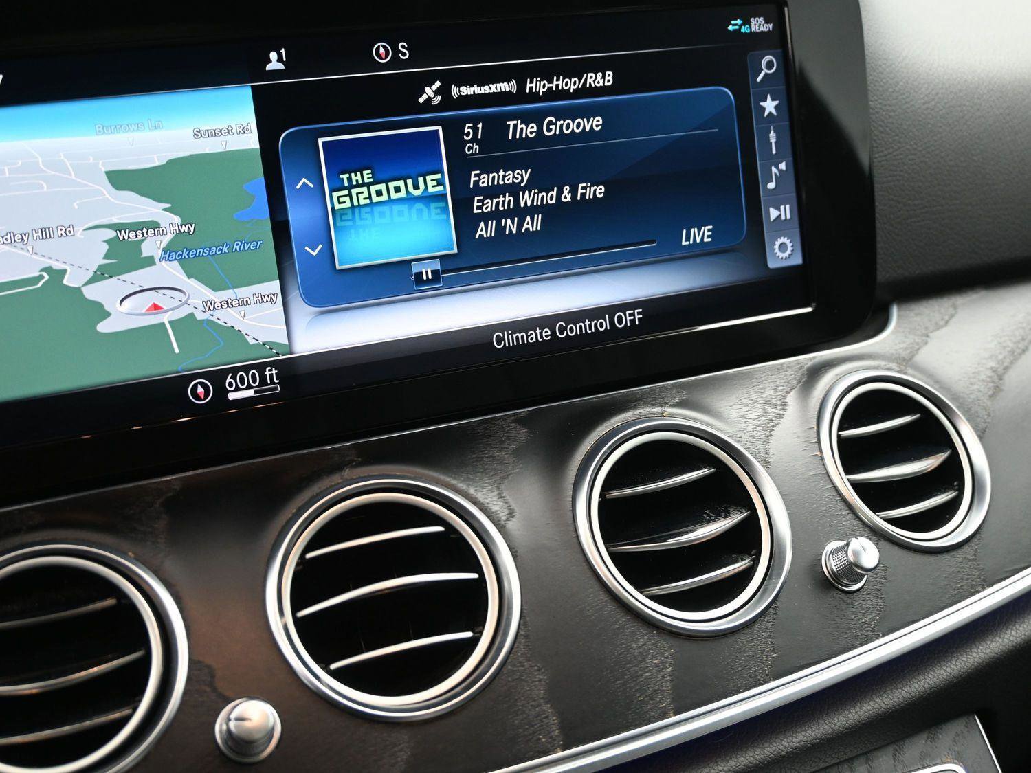 Used 2019 Mercedes-Benz E 300 4MATIC image 4