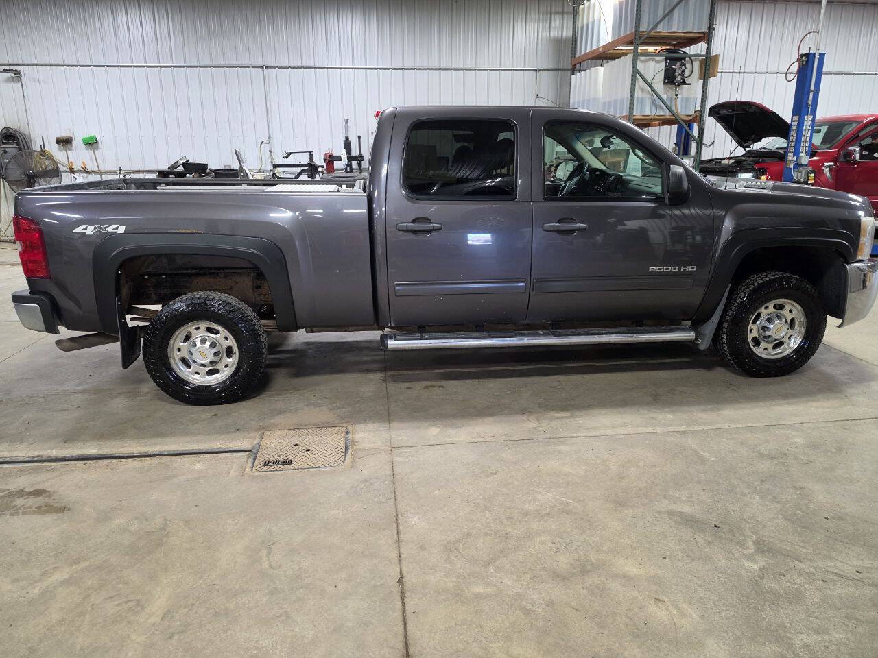 Used 2010 Chevrolet Silverado 2500 LT AWD/4WD image 9