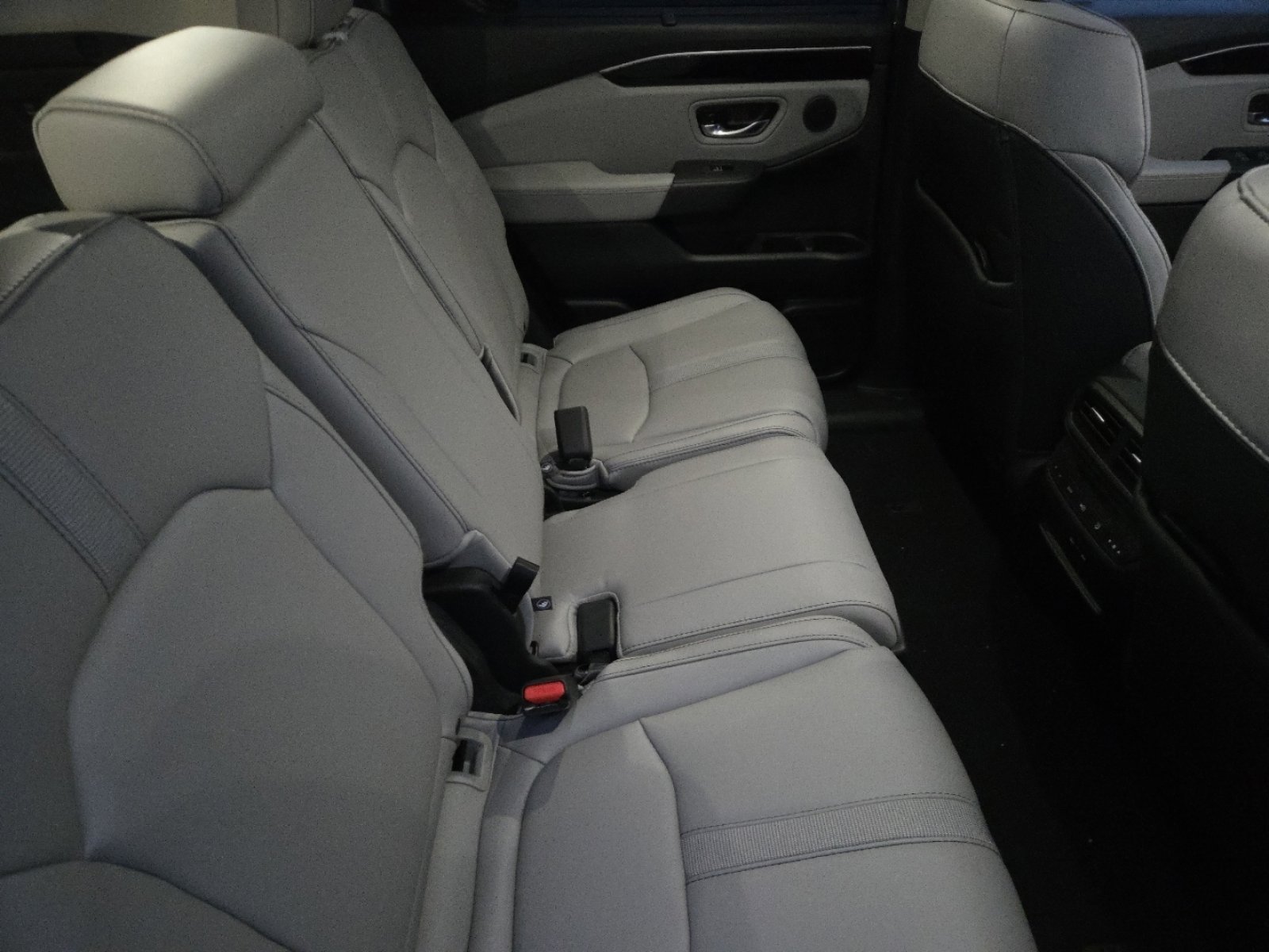 New 2025 Honda Pilot Touring image 23