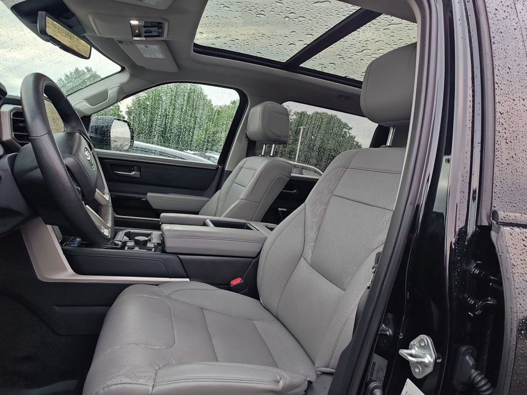 Used 2024 Toyota Tundra Limited AWD/4WD image 9