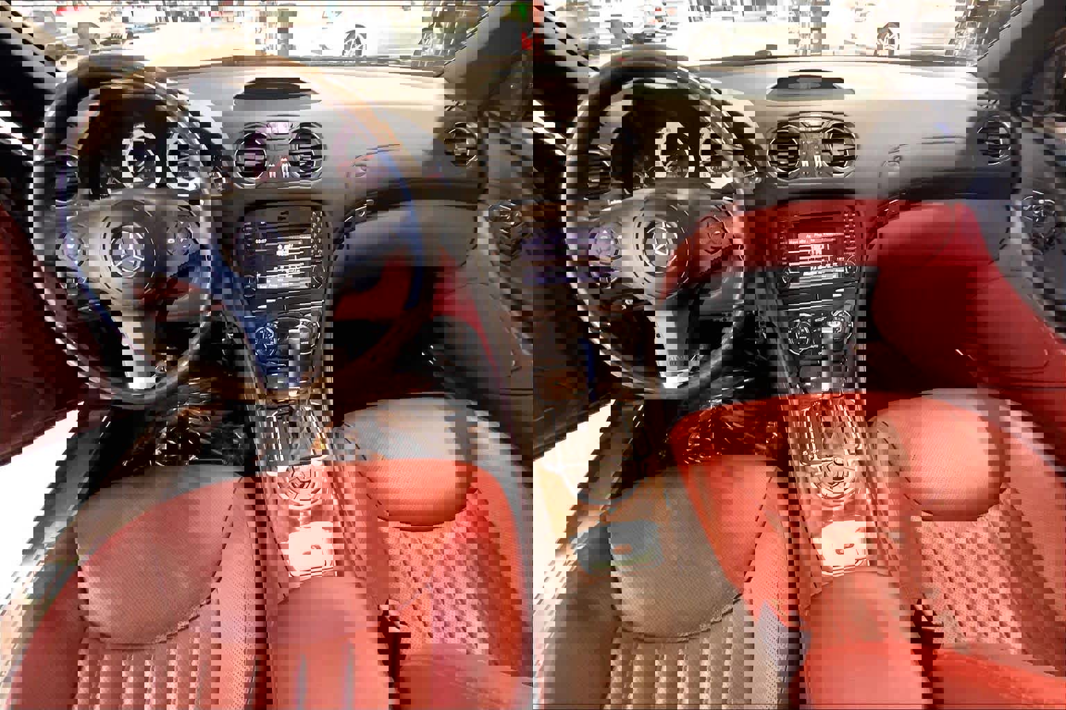 Used 2012 Mercedes-Benz SL 550 image 13