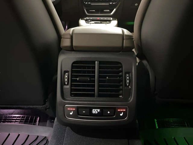 Used 2023 Audi RS e-tron GT w/ Carbon Performance Package image 65