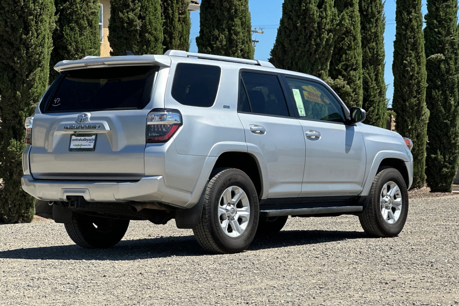 Used 2017 Toyota 4Runner SR5 RWD image 4