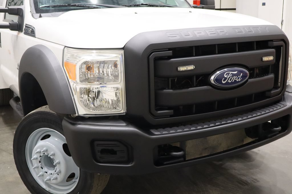 Used 2016 Ford F550 2WD Regular Cab Super Duty image 32