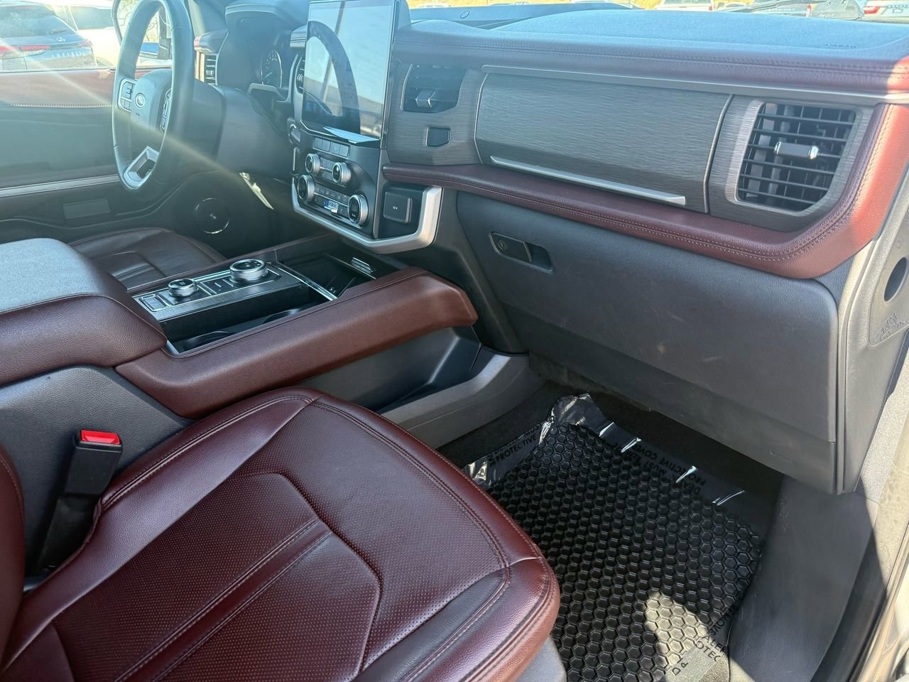 Used 2024 Ford Expedition Limited image 28