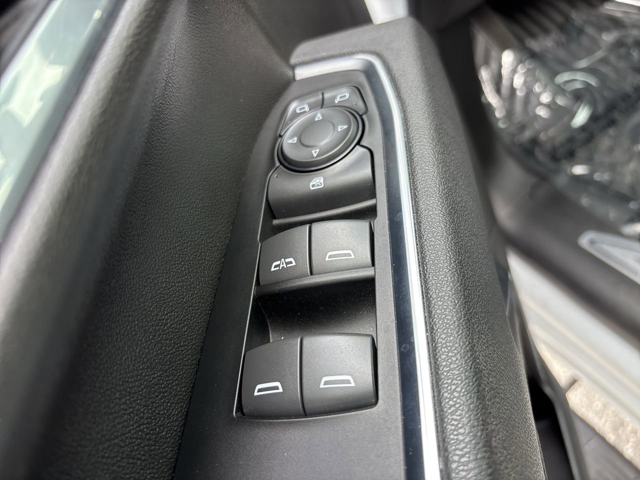 Used 2025 Chevrolet Silverado 3500 LT image 15