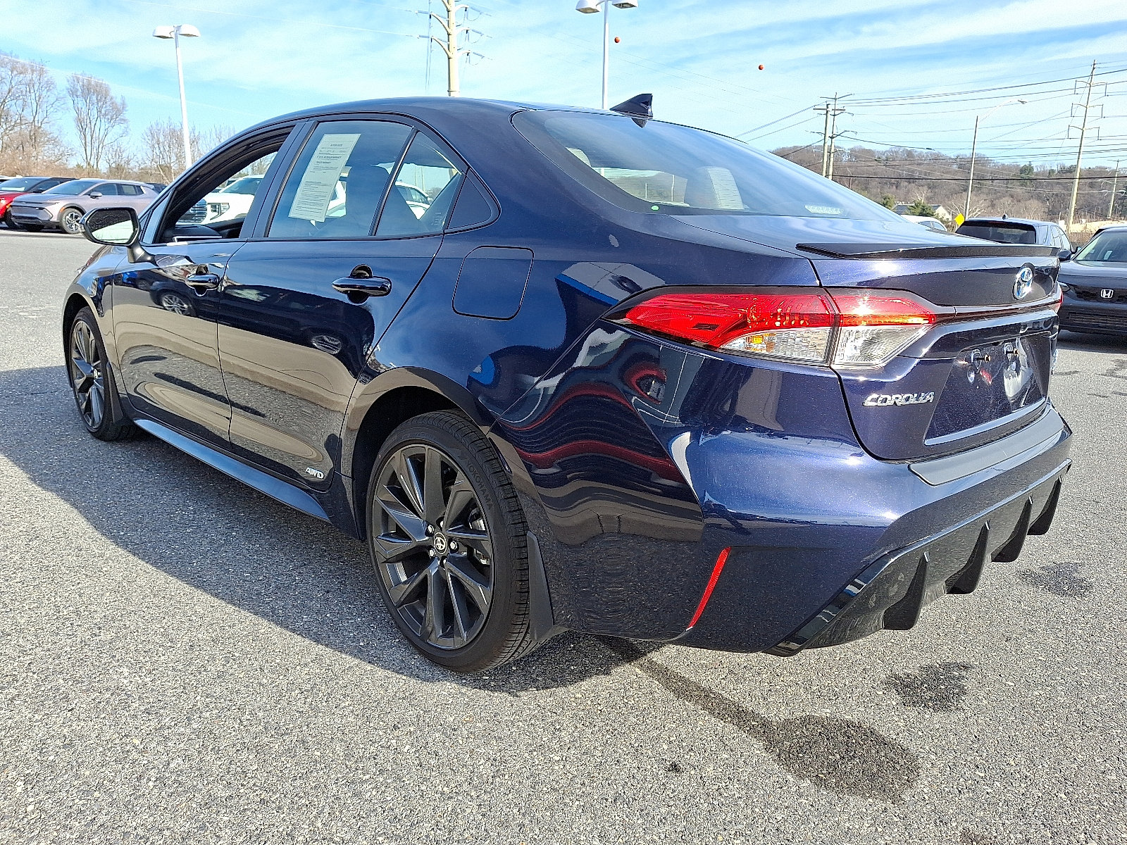Used 2025 Toyota Corolla SE image 4