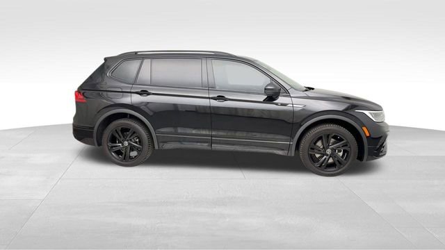 Used 2023 Volkswagen Tiguan SE R-Line image 10