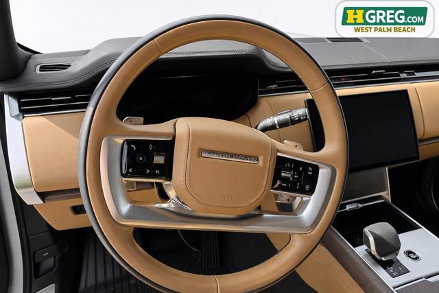 Used 2025 Land Rover Range Rover SE AWD/4WD image 17