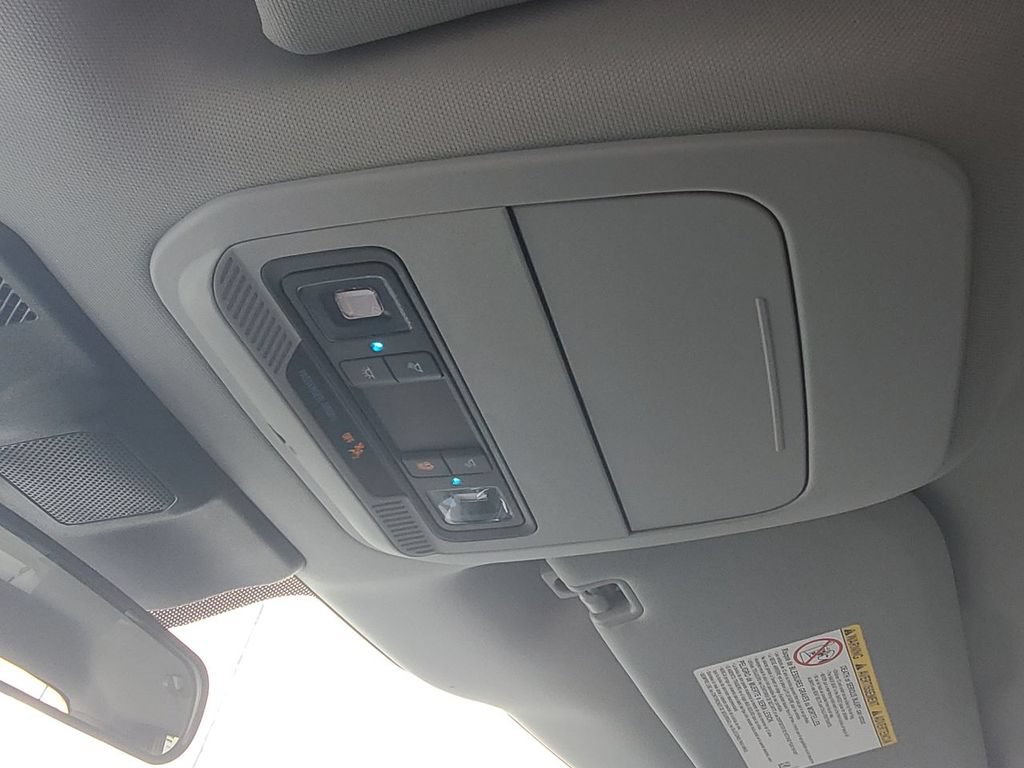 Used 2025 Ford F250 XLT AWD/4WD image 40