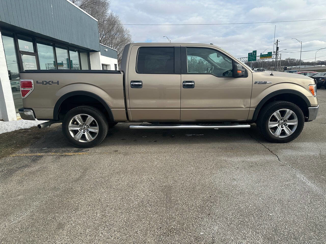 Used 2013 Ford F150 XLT w/ XLT Chrome Pkg image 6