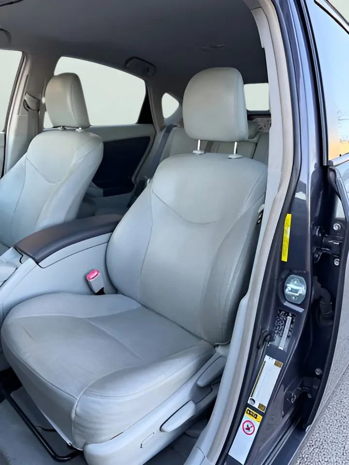 Used 2010 Toyota Prius Three image 10
