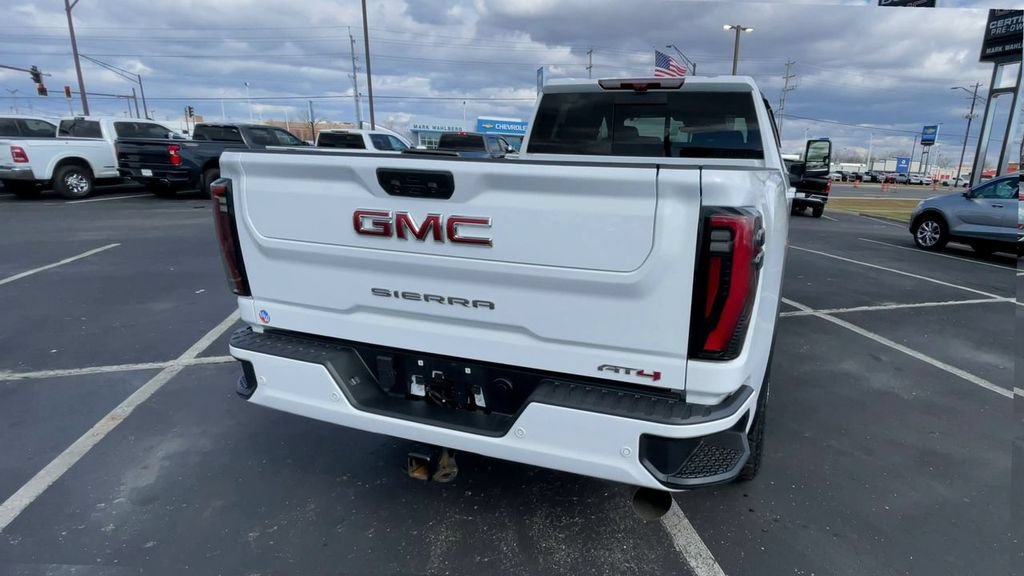 Used 2024 GMC Sierra 2500 AT4 w/ AT4 Premium Plus Package AWD/4WD image 9