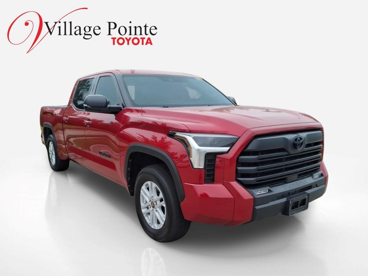 Used 2023 Toyota Tundra SR5 w/ SR5 Premium Package AWD/4WD image 4