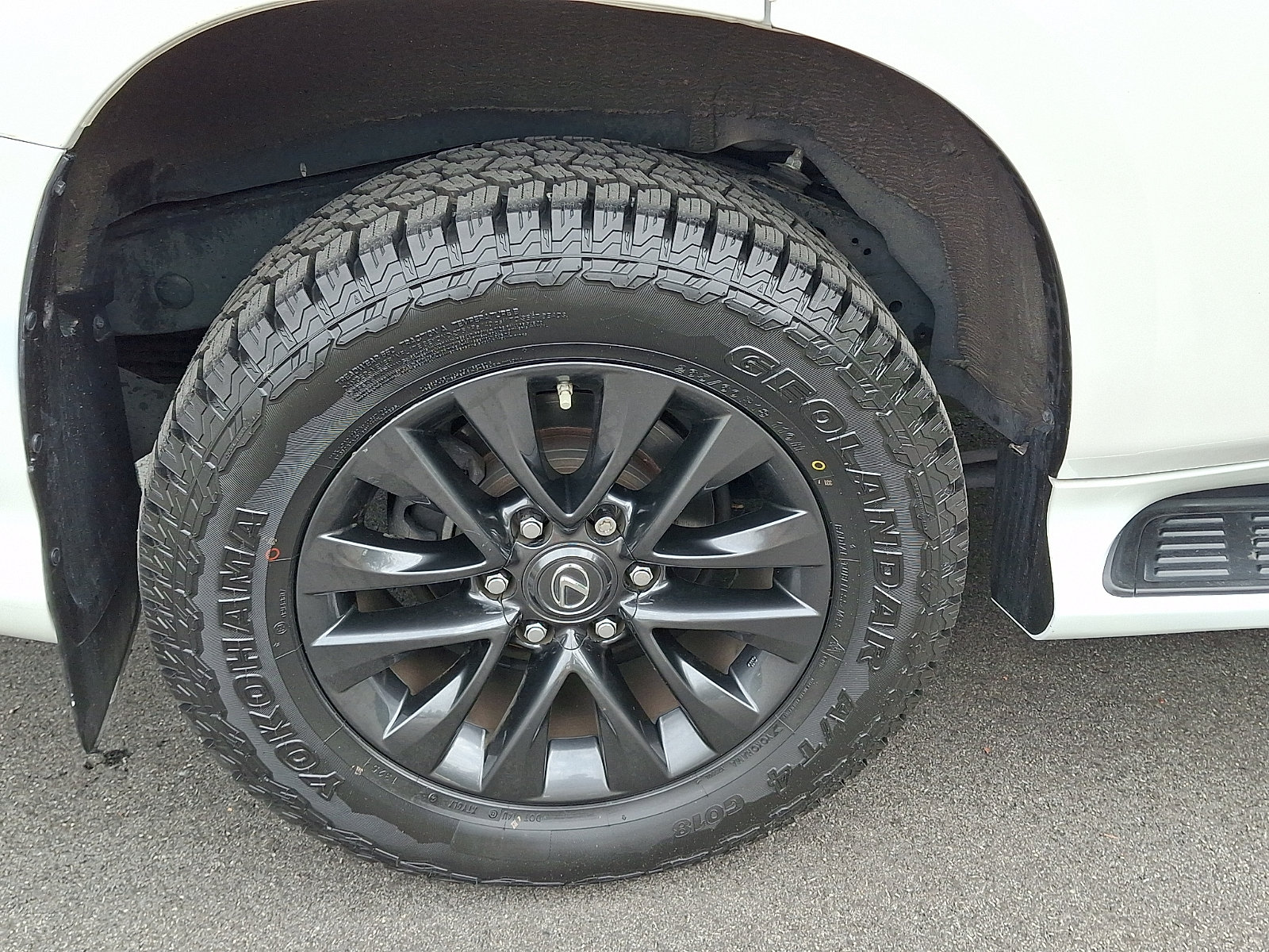 Certified 2023 Lexus GX 460 Premium w/ Premium Package AWD/4WD image 8