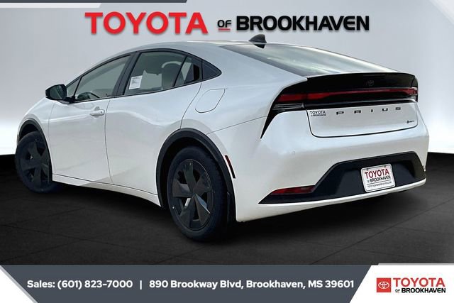 New 2026 Toyota Prius LE image 3