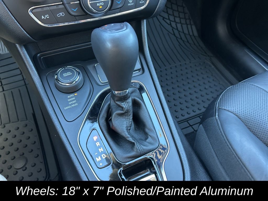 Used 2019 Jeep Cherokee Limited image 27