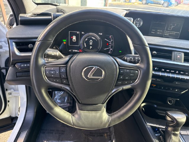 Used 2020 Lexus UX 250h w/ Premium Package AWD/4WD image 18