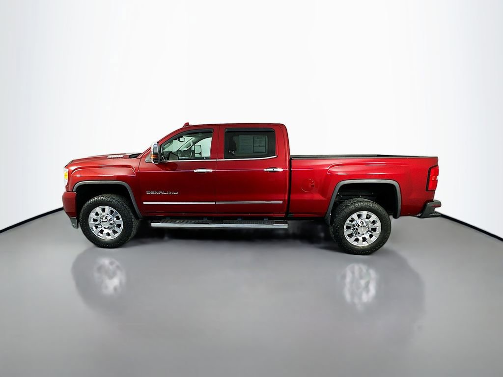Used 2018 GMC Sierra 2500 Denali w/ Duramax Plus Package AWD/4WD image 4