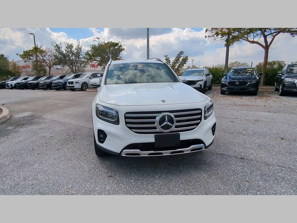 Used 2025 Mercedes-Benz GLB 250 4MATIC image 18