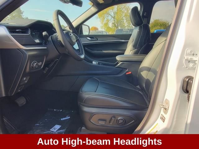 New 2025 Jeep Grand Cherokee L Limited image 10