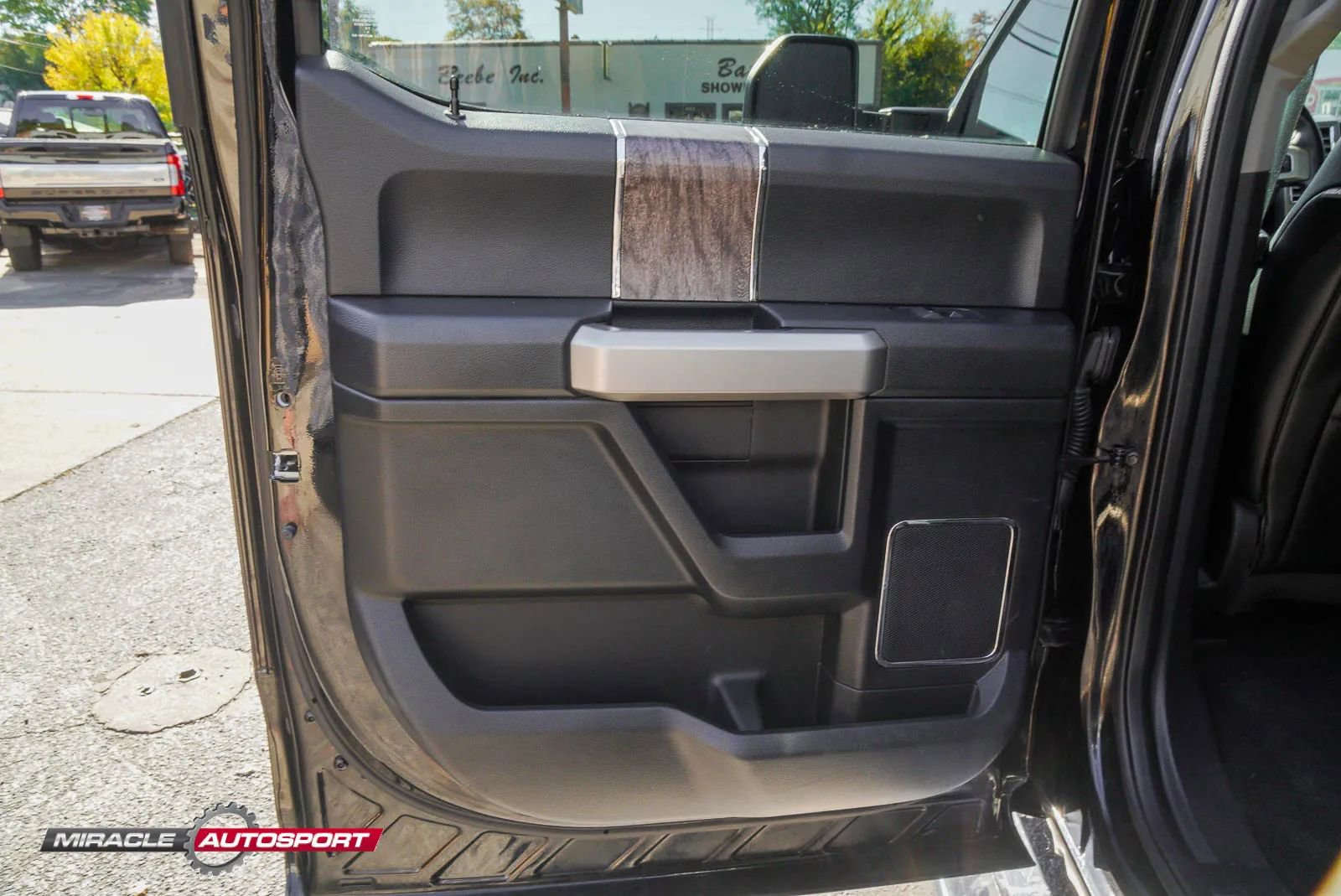 Used 2017 Ford F350 Lariat w/ Lariat Ultimate Package image 22